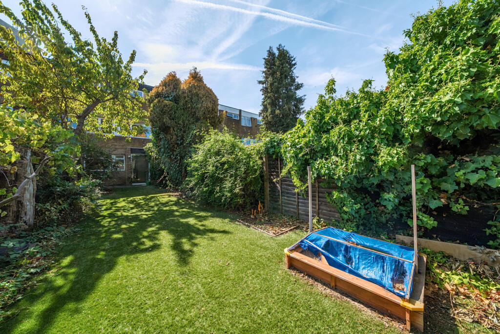 House in London - View 4