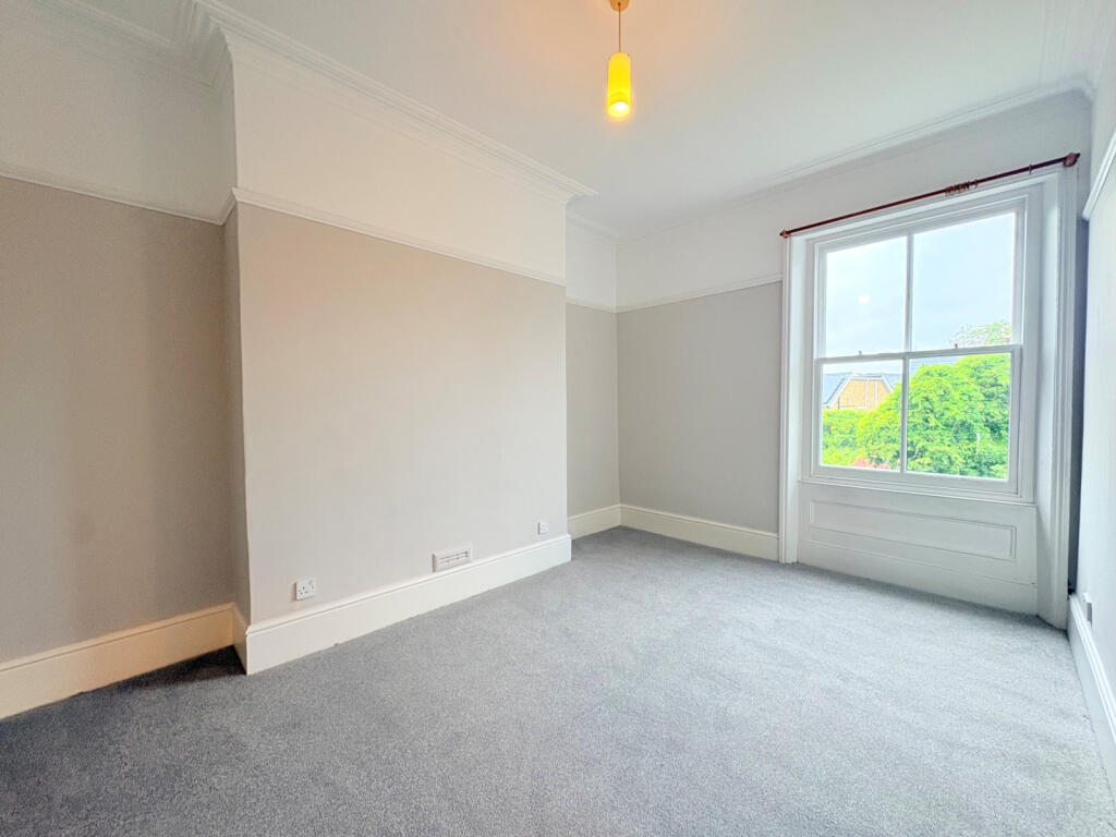 Apartment in London, Hampton Wick - View 5