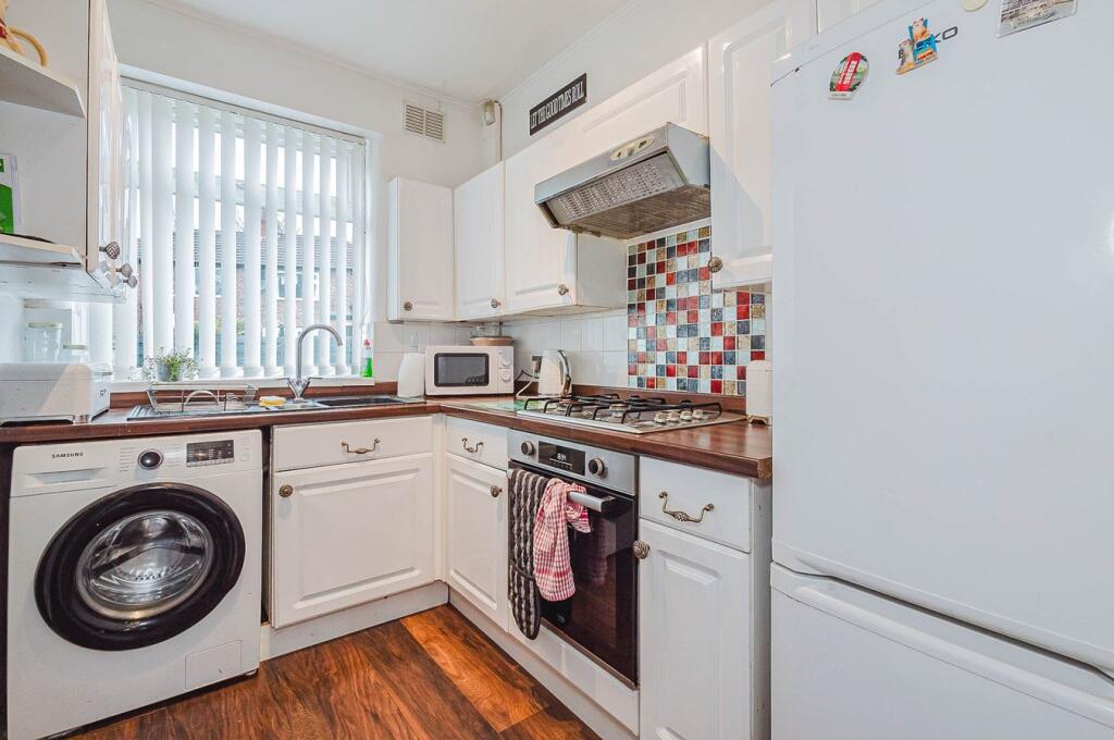 Hayeswater Road, Urmston, Manchester, M41 photo 4