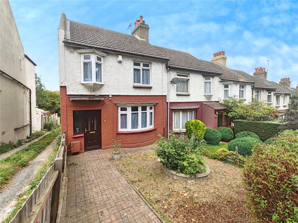 Main image of property: Maidstone Road, Chatham, Kent, ME4