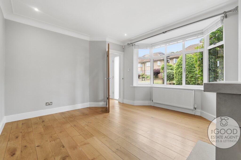 House in Epping Forest, Loughton - View 5