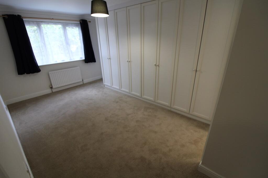 Apartment in Enfield - View 5