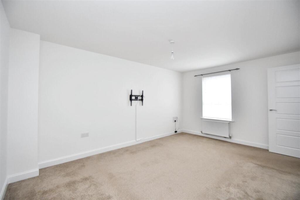 Bishops Way, Falmouth, TR11 image 4