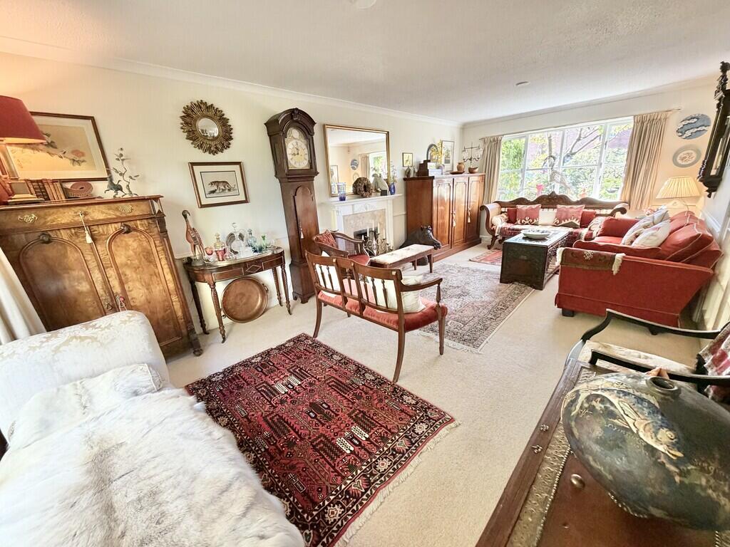 House in Surrey Heath, Surrey - View 5