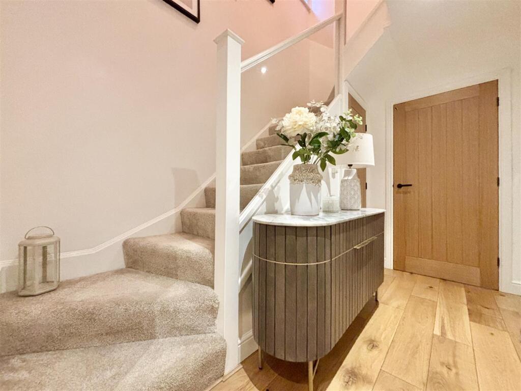 Additional image 2 of Manor Row, Low Moor, Bradford