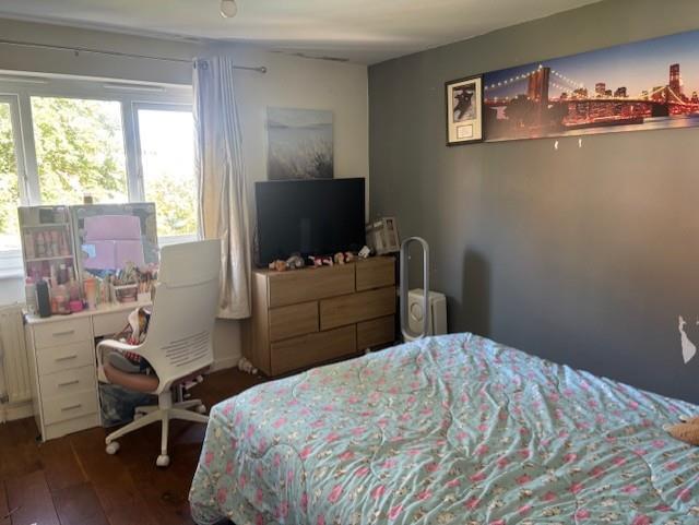 House in Portsmouth - More