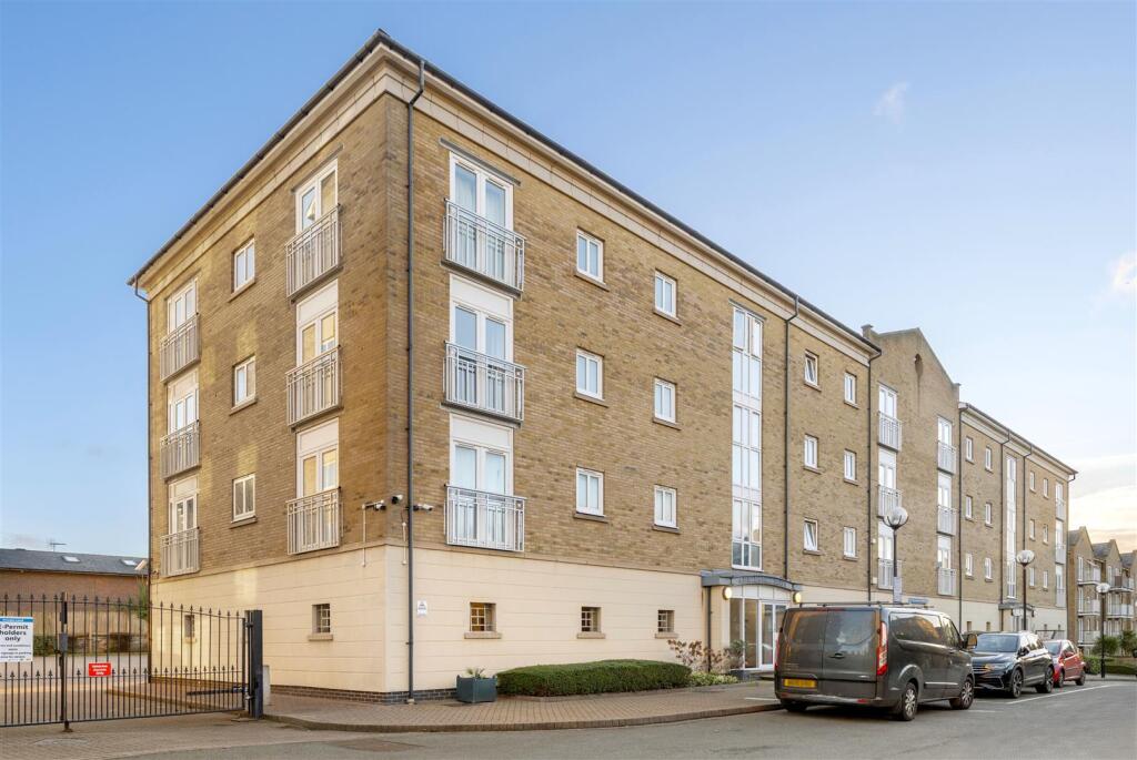 Main image of property: Millennium Drive, Dockland, E14