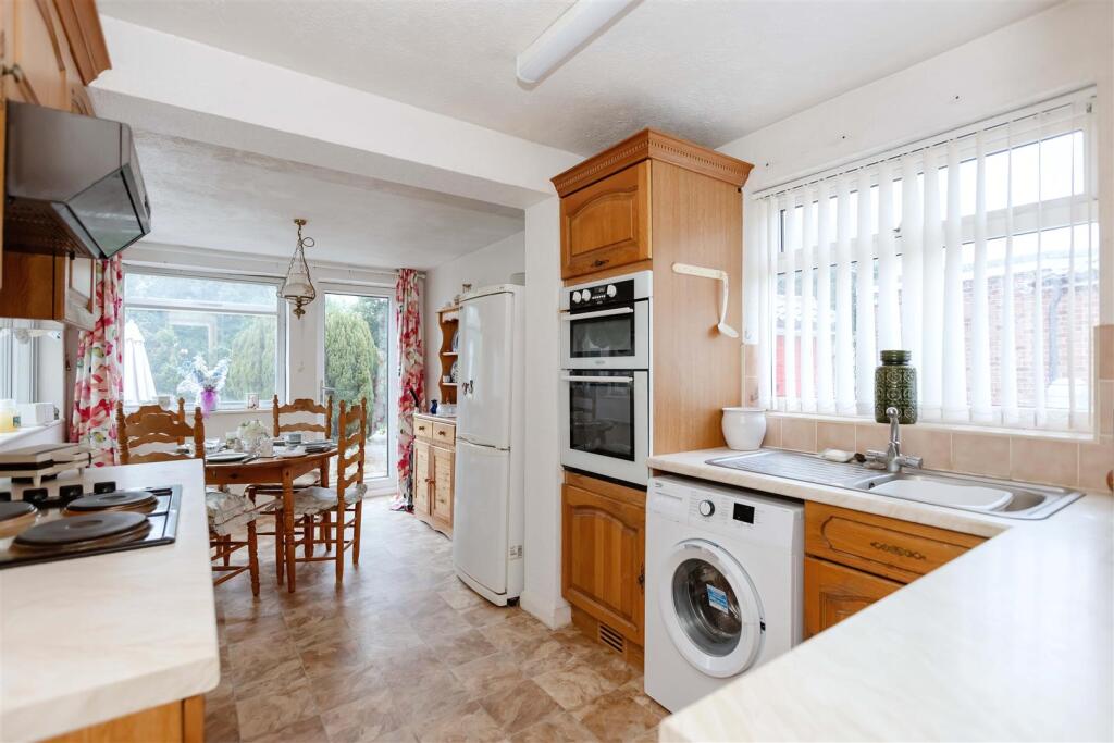 House in Adur, Sompting - View 3