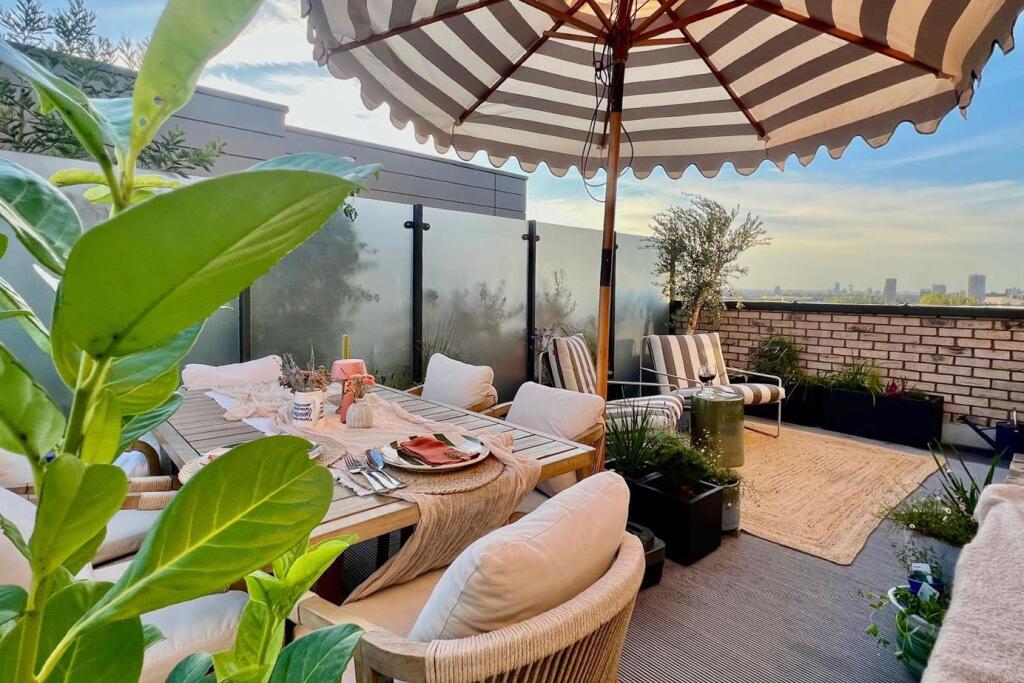 Apartment in London - More