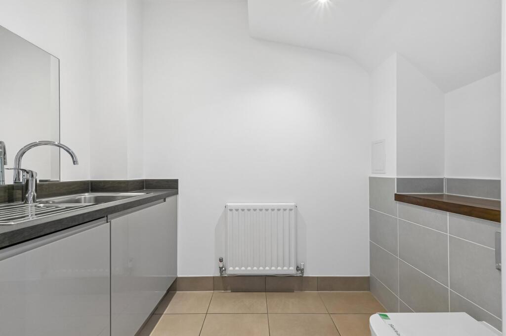 House in London - View 5