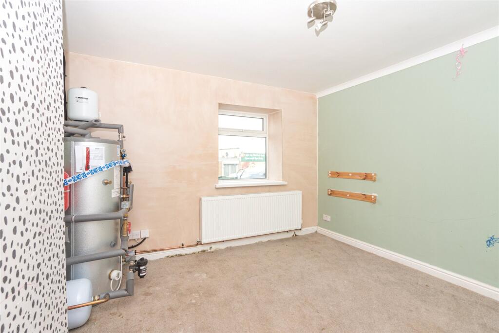 Bontnewydd, Caernarfon, Gwynedd, LL54 photo 4