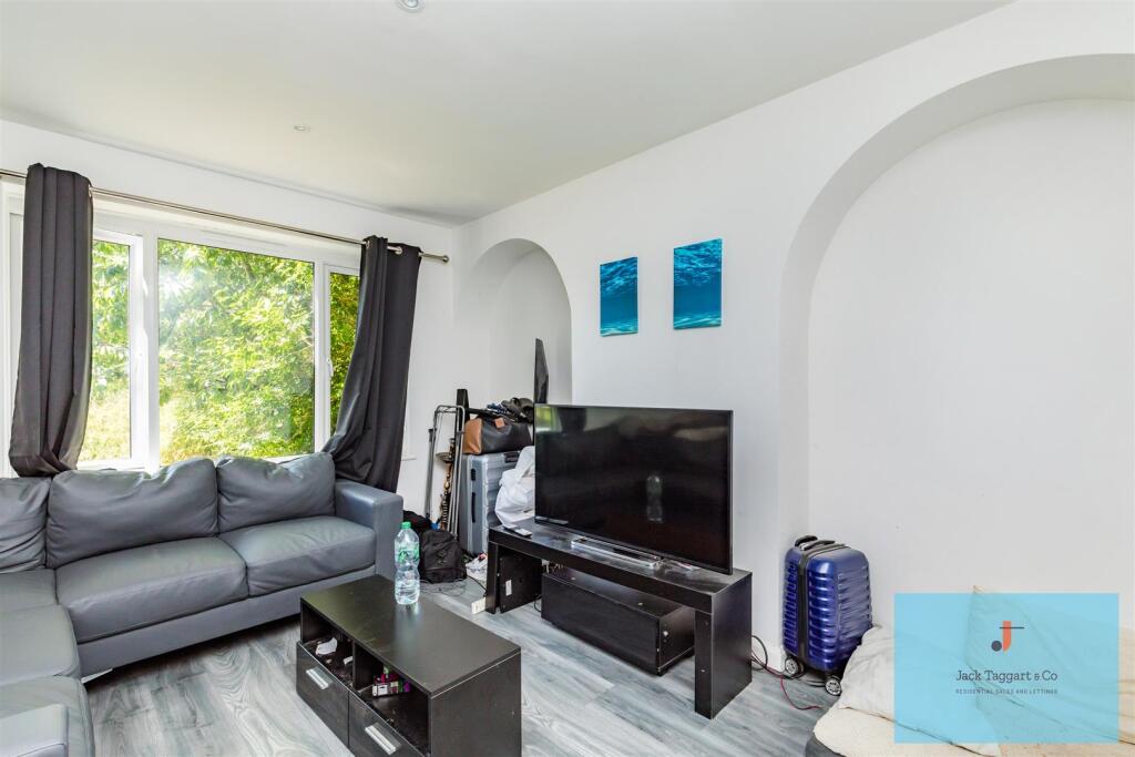 Reeves Hill, Brighton - View 6