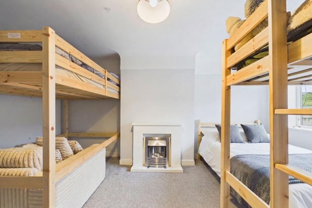 Apartment in Chester - More