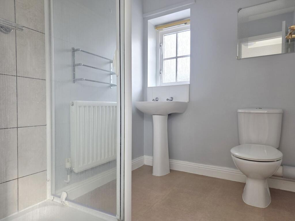 House in Glastonbury, Somerset - More