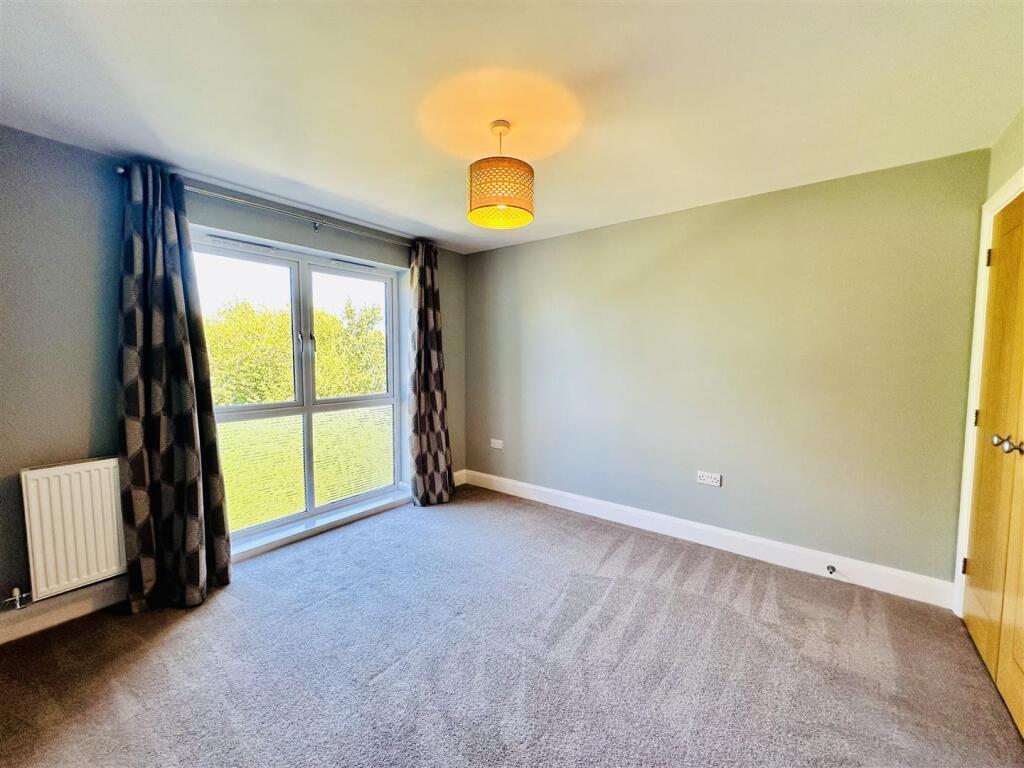Apartment in Vale of White Horse, Great Faringdon - View 5