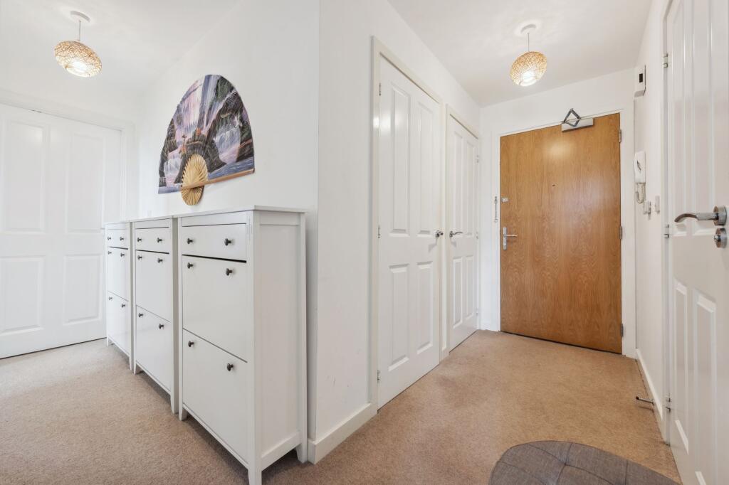 Drury Court, Grange Road, SL9 – pohled 2