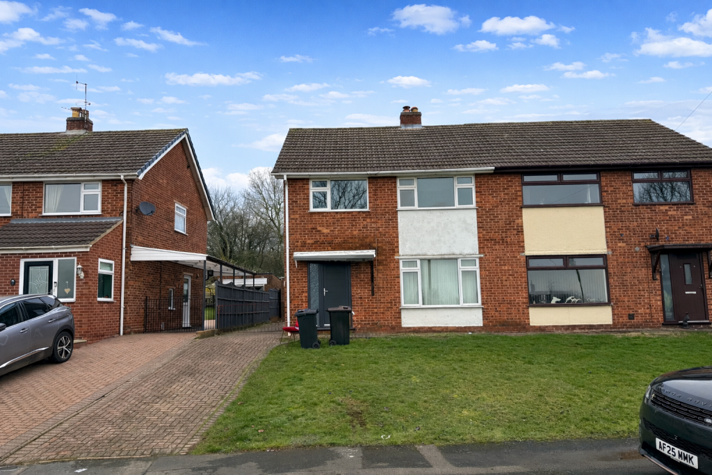 16 The Croft, Measham, Swadlincote, Leicestershire DE12 7NL photo 2