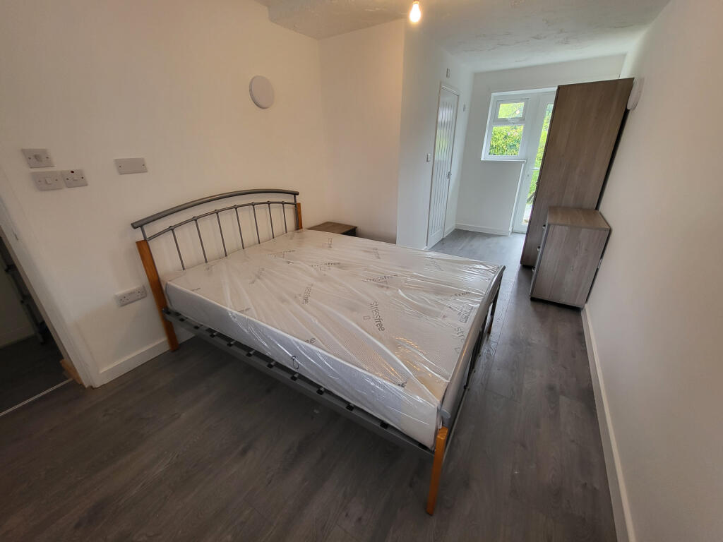 4 bedroom town house for rent