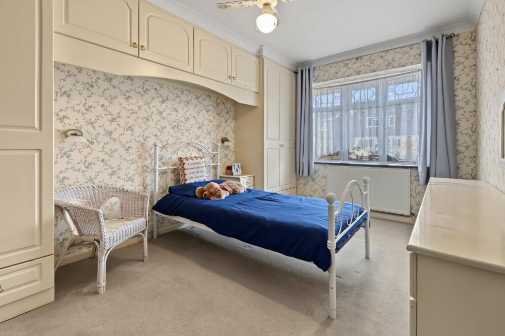 House in Southend-on-Sea - View 4