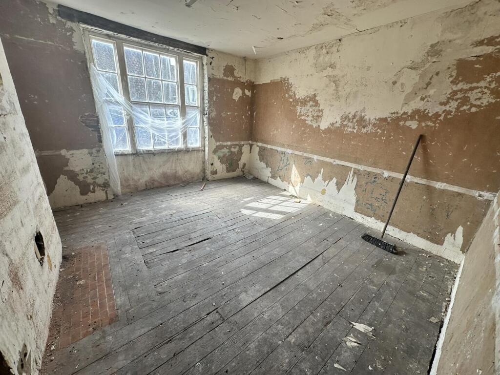 House in Doncaster - View 5