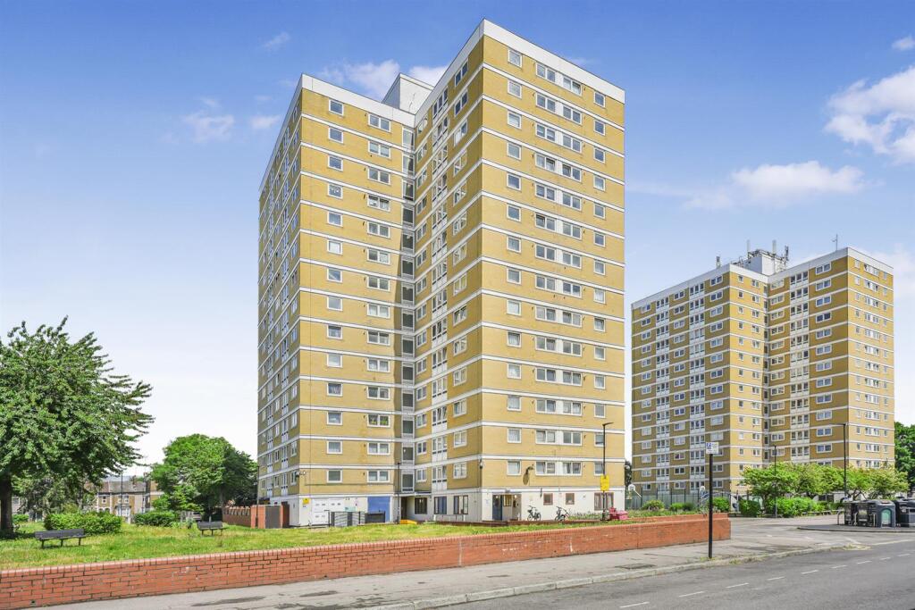 Main image of property: Commerce Road, Wood Green, N22