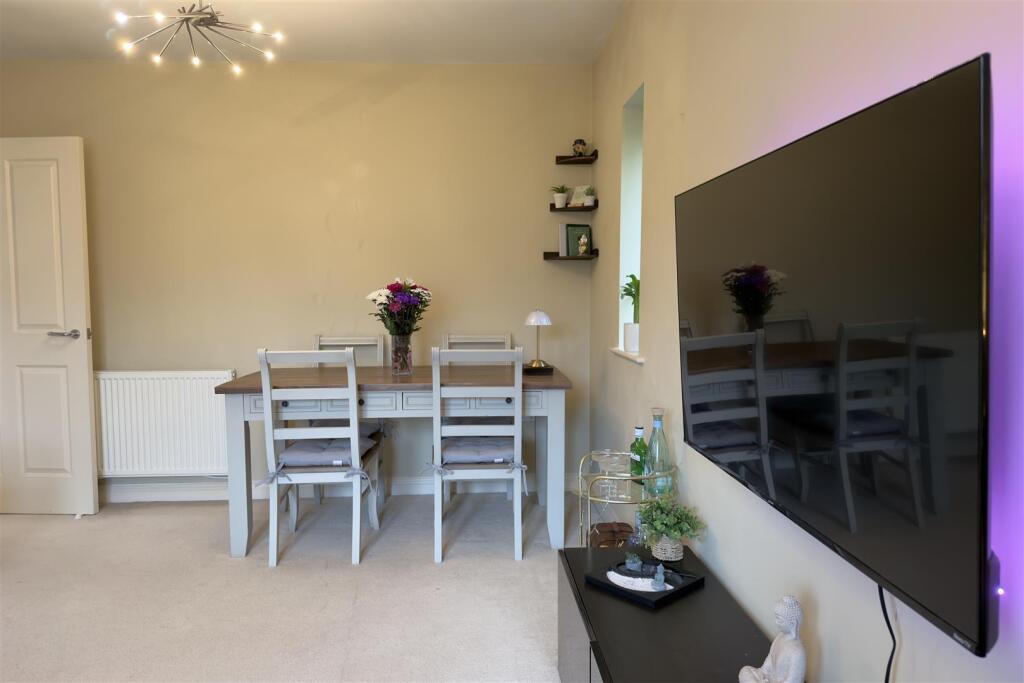 Apartment in Darlington - View 4
