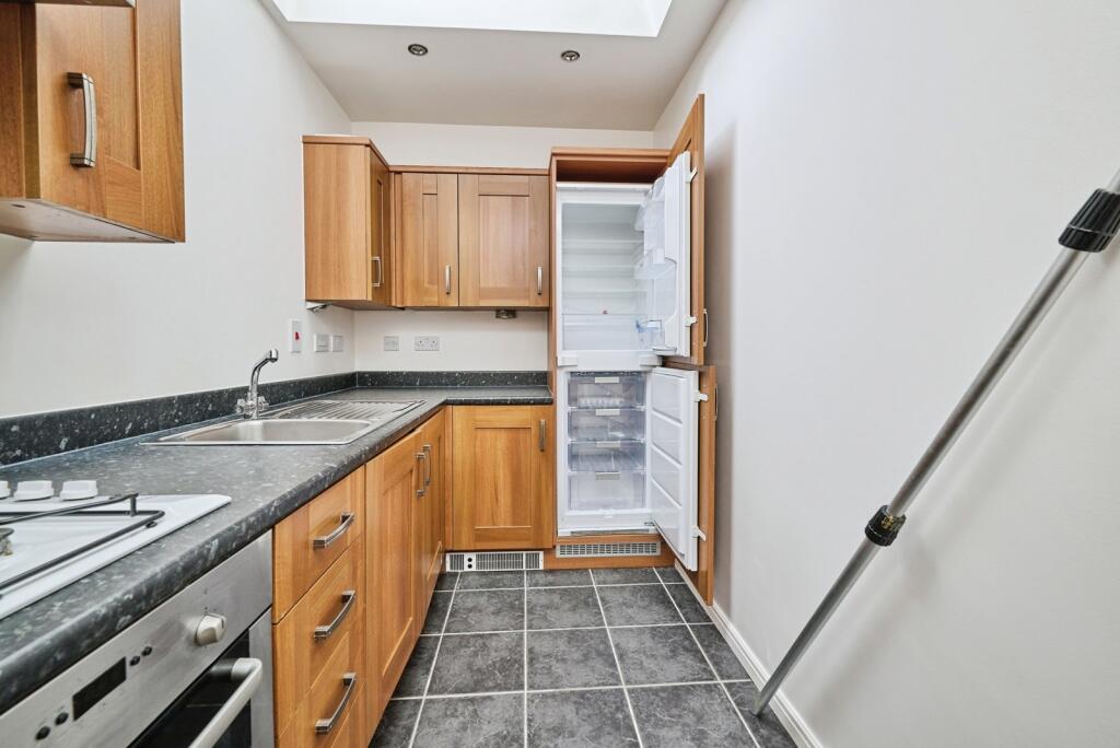 Apartment in Cambridge, Eddington - View 5