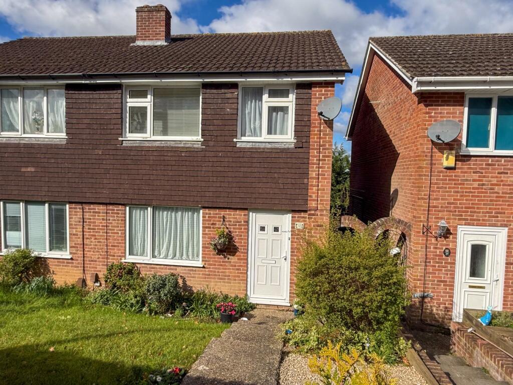 Main image of property: Pine Ridge, Newbury, RG14