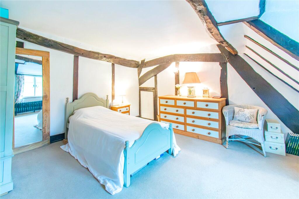 House in Swindon - View 5