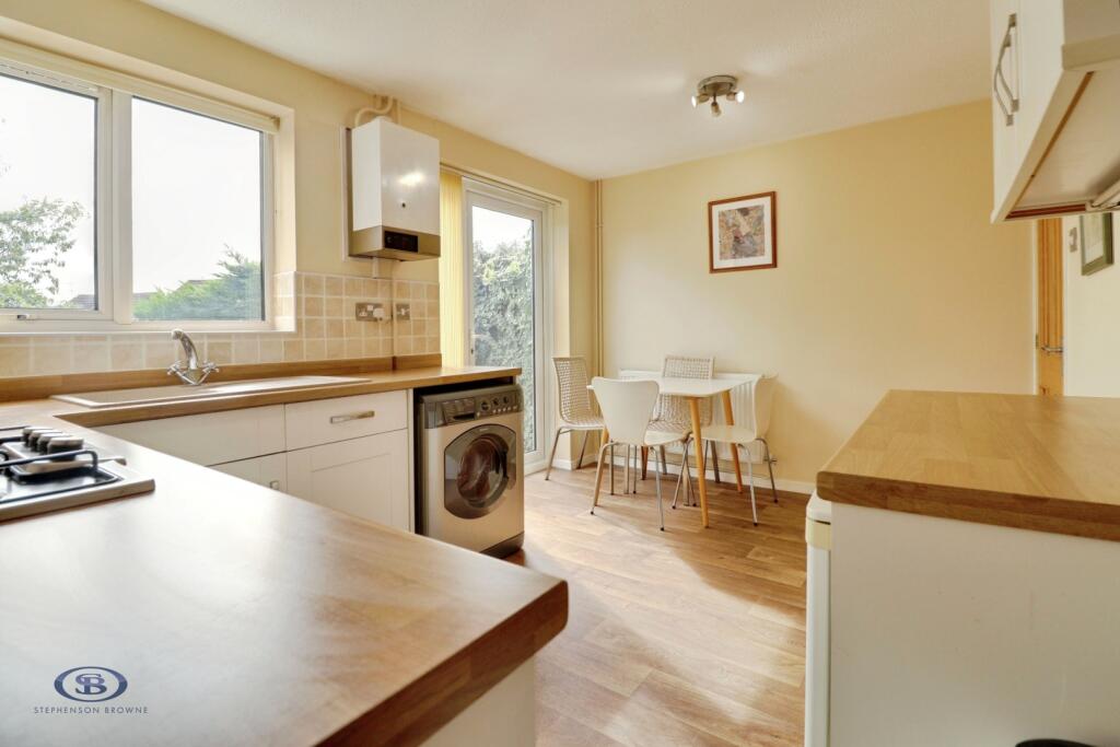House in Stoke-on-Trent - More