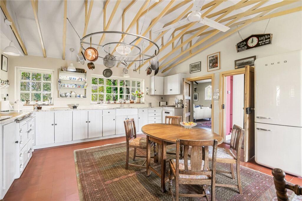 House in South Oxfordshire, Mapledurham - More