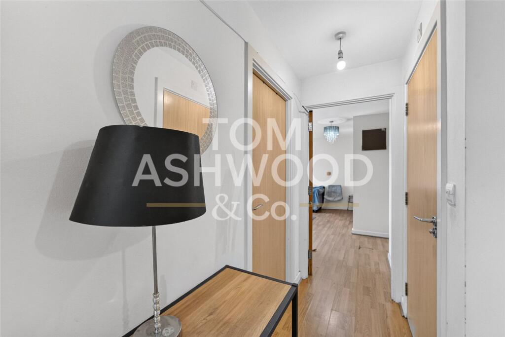 Apartment in London - View 5