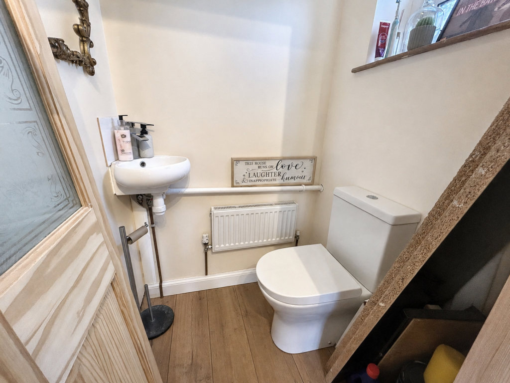 House in Rochford, Hockley - View 3