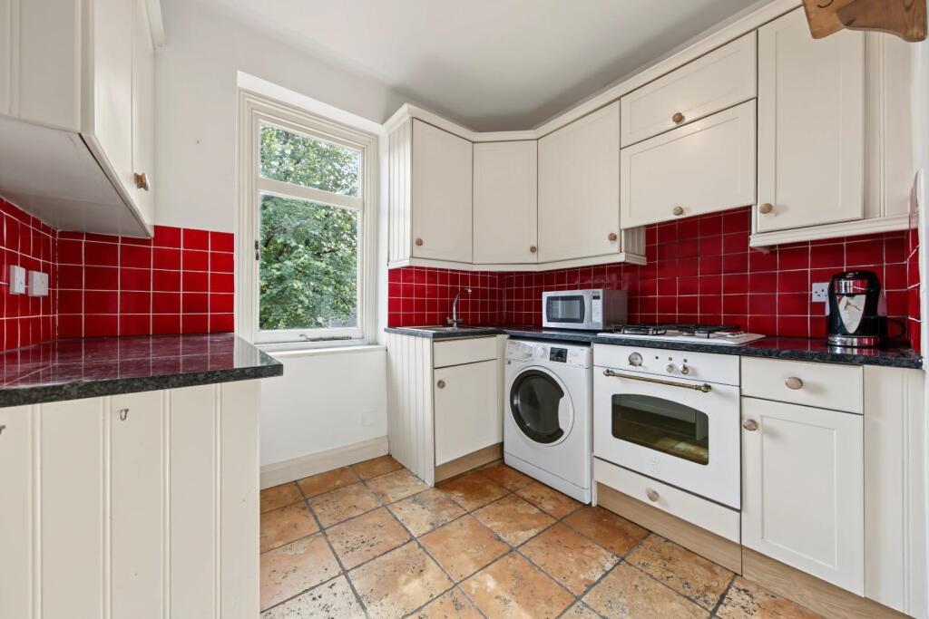 Apartment in London - View 4