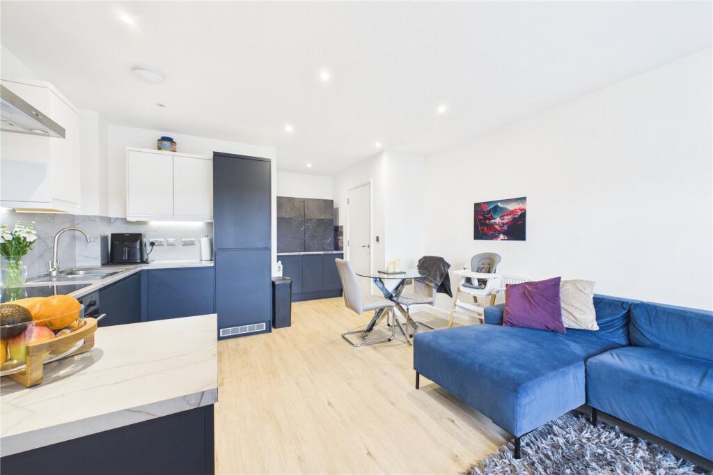 Apartment in Croydon - View 4