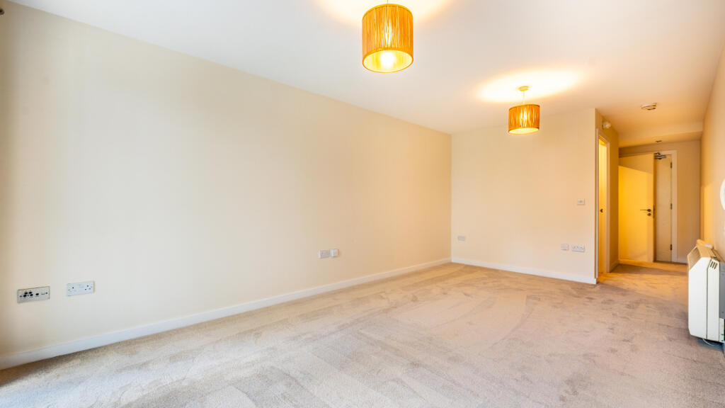 Apt. 14 Spectrum Apartments, Central Promenade, Douglas, IM2 4LL photo 3