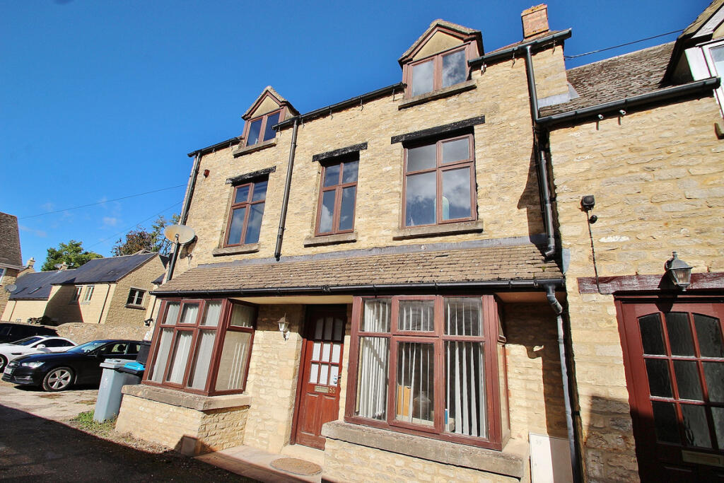 Main image of property: High Street, Witney, OX28