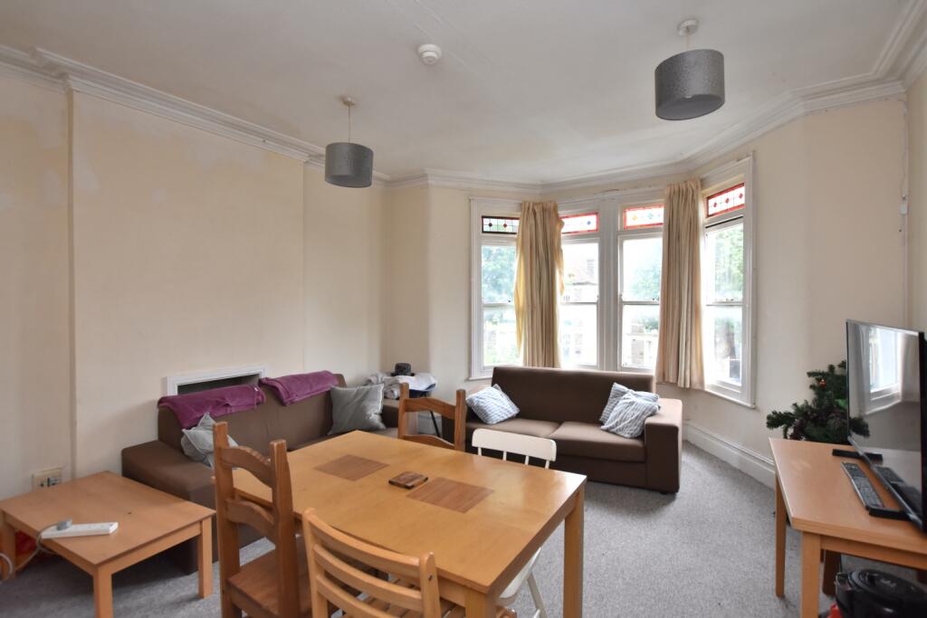 Main image of property: Linden Road, Upper Maisonette, Westbury Park, Bristol, BS6 7RN