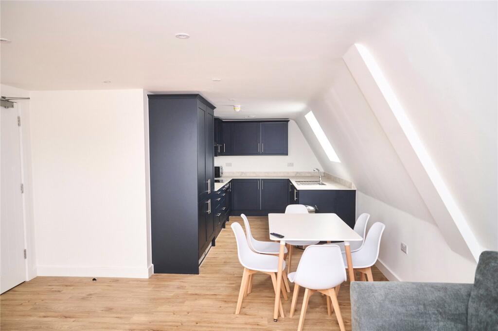 Apartment in Bristol - View 4