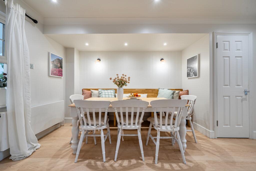 House in London, Grahame Park, Mill Hill - More