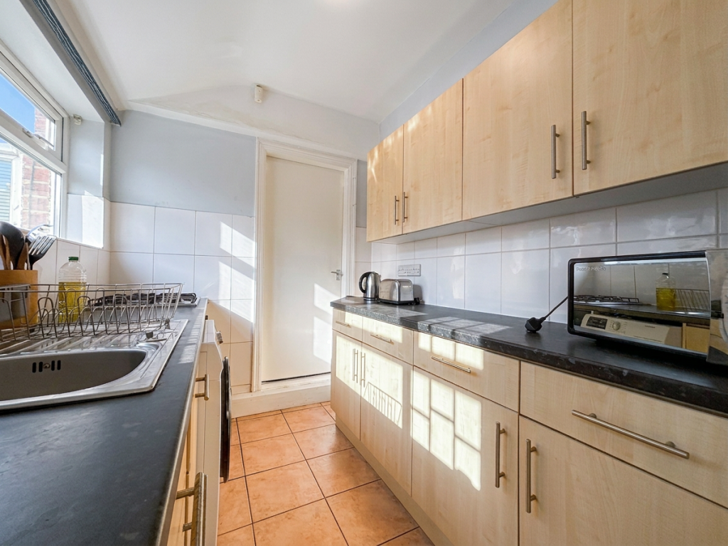Main image of property: City Road - 4 bed, Dunkirk, East Midlands, NG7