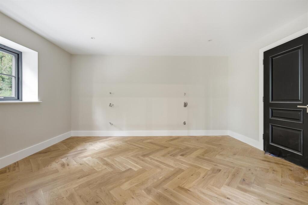House in East Hertfordshire, Hormead - More