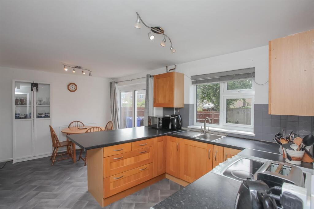Longburges, Middleton Cheney, Banbury - View 3