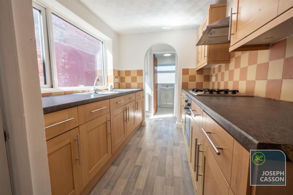 House in Taunton - View 5