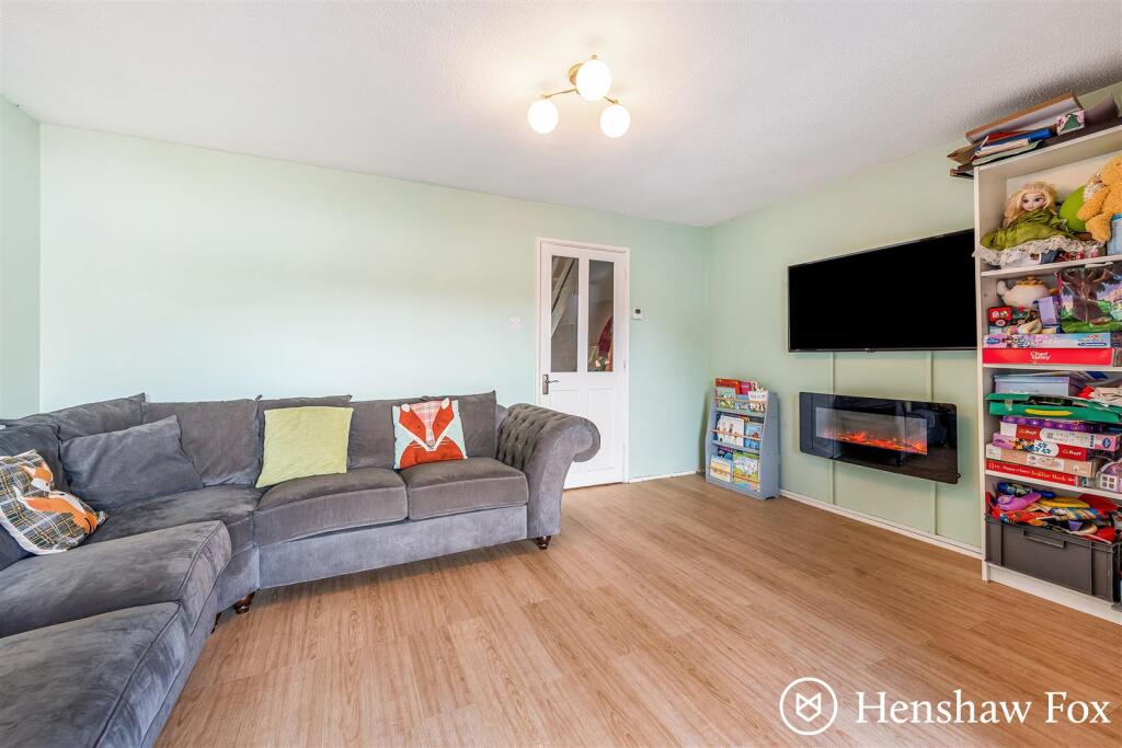 House in Southampton - More