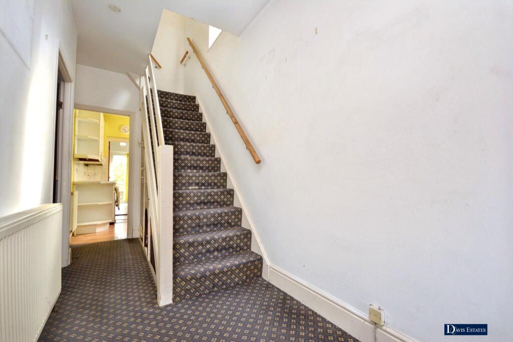 House in Romford - View 5
