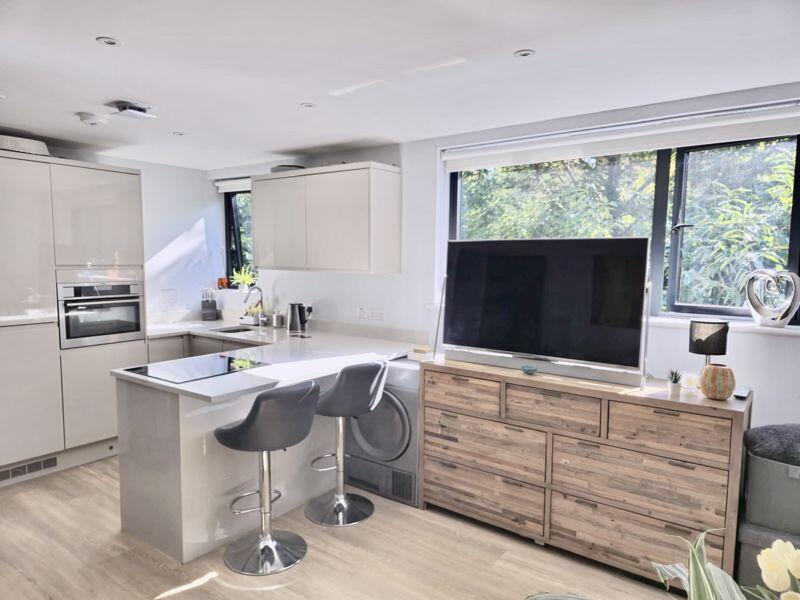 Main image of property: Beautiful Apartment - No Chain