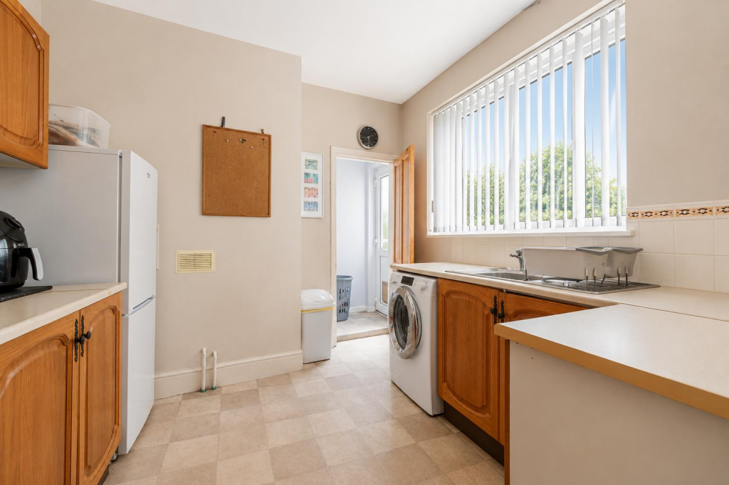 Luckwell Road, Southville, Bristol - View 6