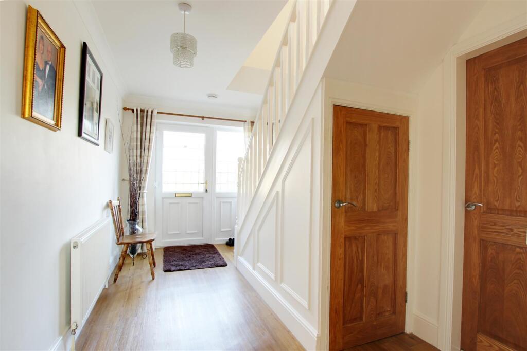House in East Lindsey, Church End, North Somercotes - View 5