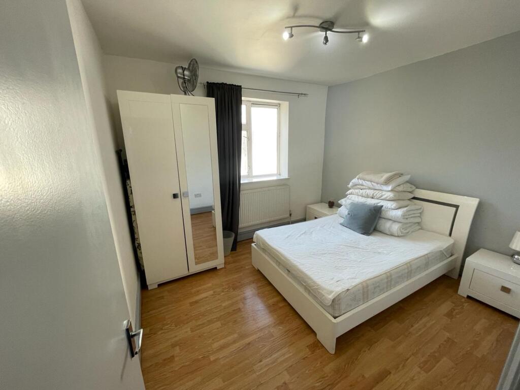 Apartment in London - View 3